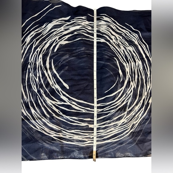 Navy and White Patterned Scarf, approx. 17” x 68” - Picture 2 of 12